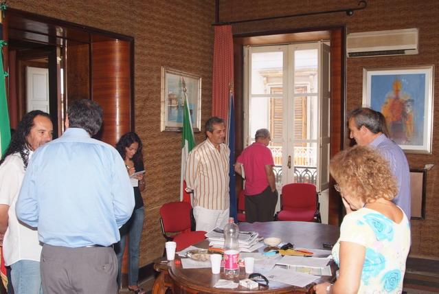 incontro con sindaco di avola 22ago08 (33)_ridimensionare.JPG